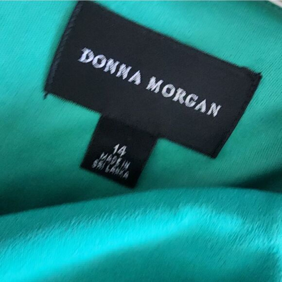 Donna Morgan Green Midi Dress with Timeless Elegance Modest NWT - Picture 9 of 10